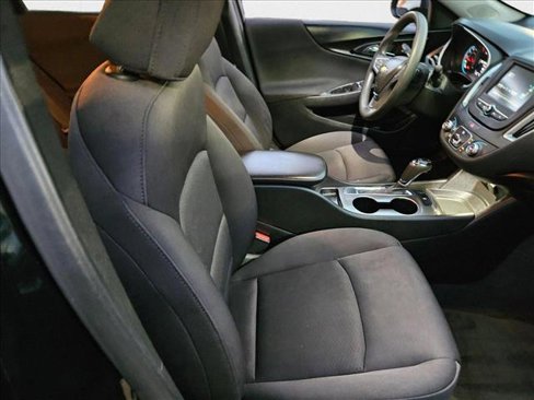 Used 2018 Chevrolet Malibu LS image 18
