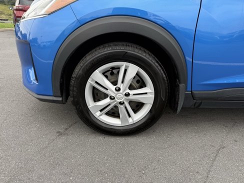Certified 2021 Nissan Kicks S image 9