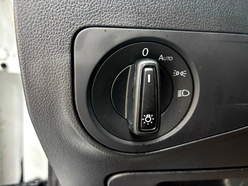 Used 2020 Volkswagen Tiguan S image 15