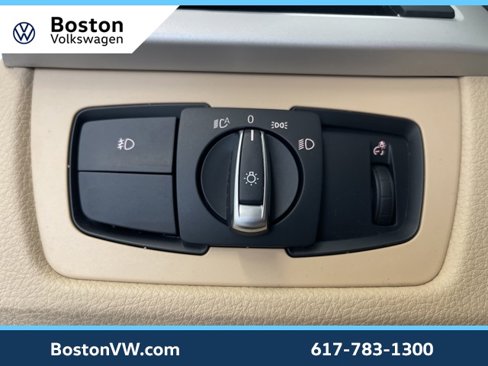 Used 2018 BMW 320i xDrive Sedan w/ Convenience Package image 15