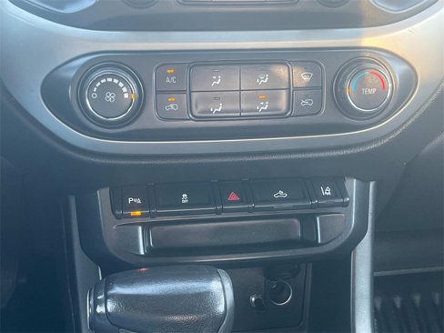 Used 2021 Chevrolet Colorado LT w/ Fleet Safety Package image 18