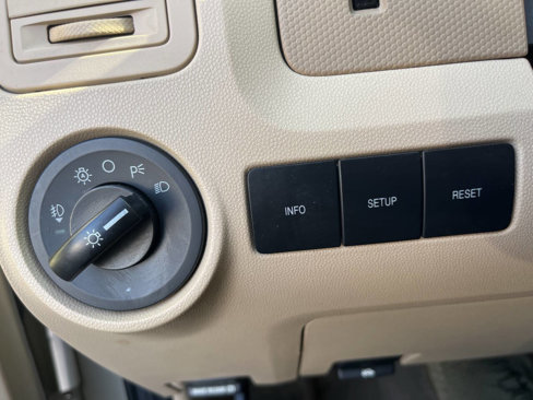Used 2011 Ford Escape XLT w/ 201A Rapid Spec Order Code image 32