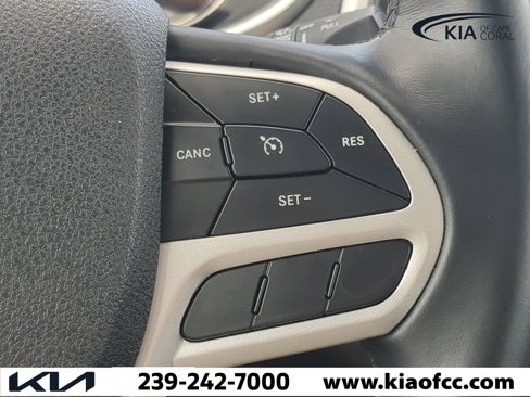 Used 2018 Jeep Cherokee Trailhawk image 25