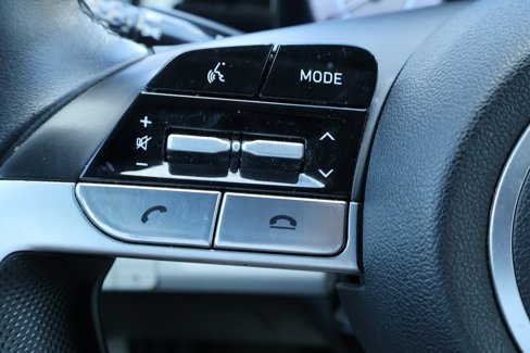 Used 2023 Hyundai Elantra Limited image 13