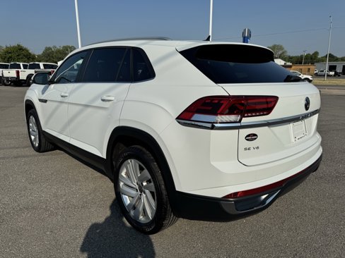 Used 2022 Volkswagen Atlas Cross Sport SE image 6
