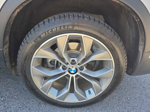 Used 2017 BMW X3 sDrive28i image 6