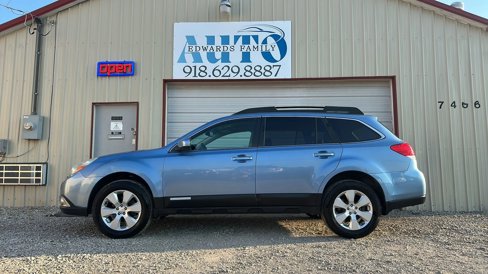 Used 2011 Subaru Outback 2.5i Limited image 14