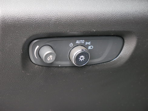 Used 2022 Chevrolet Traverse LT w/ LT Premium Package image 6