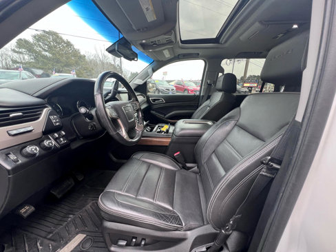 Used 2019 GMC Yukon Denali w/ Denali Ultimate Package image 9