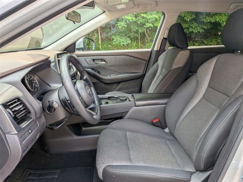 Used 2022 Nissan Rogue SV image 15