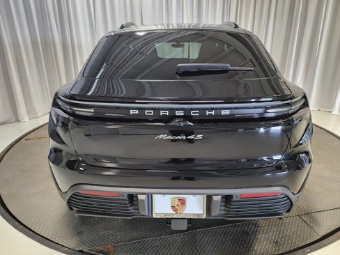 New 2025 Porsche Macan 4S Electric image 26