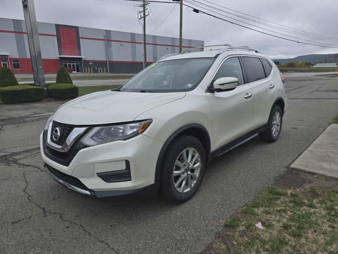 Used 2017 Nissan Rogue SV image 7