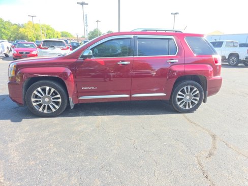 Used 2017 GMC Terrain Denali image 1