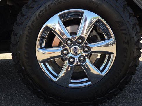 Used 2019 Ford F150 Lariat w/ Equipment Group 502A Luxury image 14