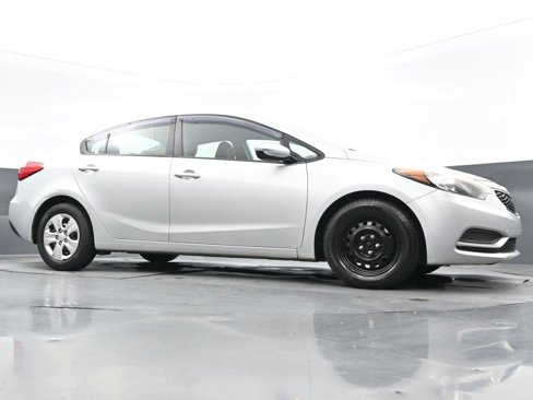 Used 2016 Kia Forte LX image 33