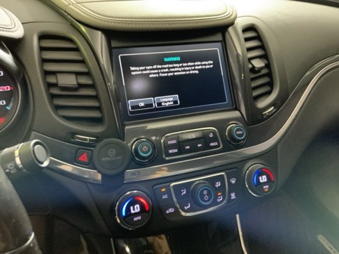 Used 2017 Chevrolet Impala LT image 25