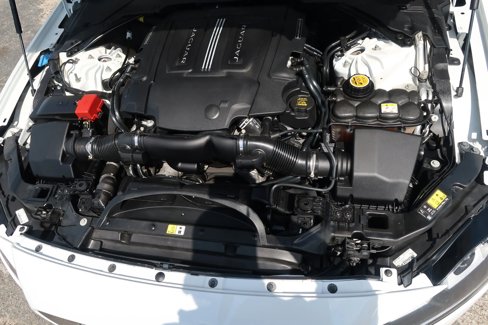 Used 2017 Jaguar XF Prestige image 47