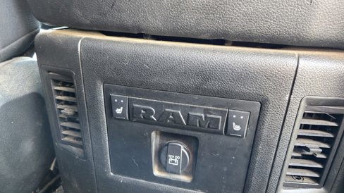 Used 2018 RAM 3500 Laramie image 24