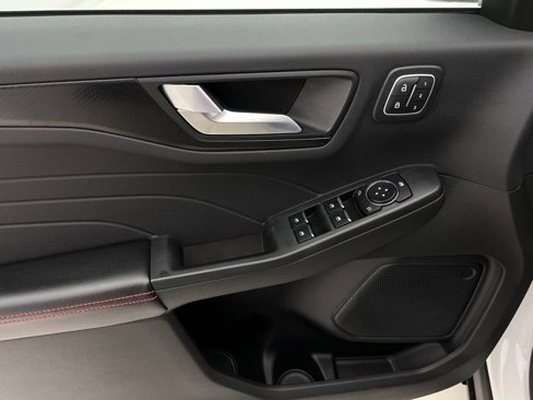 Used 2022 Ford Escape SEL w/ SEL Stealth AWD Package image 28