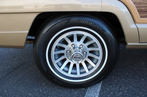 Used 1990 Jeep Grand Wagoneer image 88