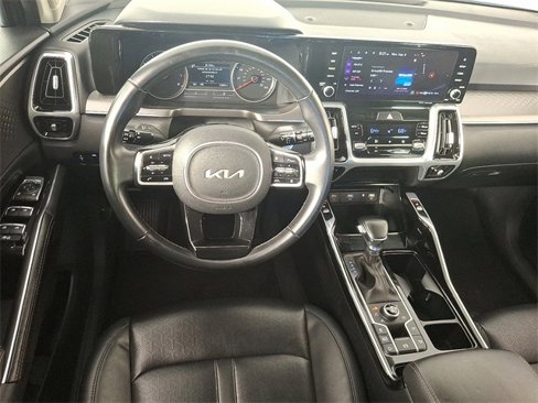 Used 2022 Kia Sorento SX image 2