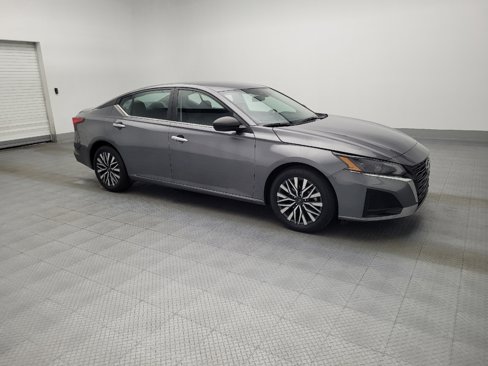 Used 2024 Nissan Altima 2.5 SV image 11