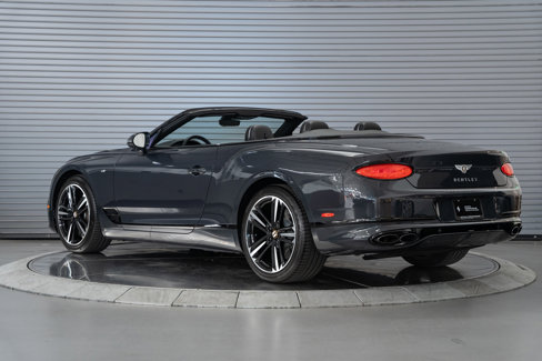 Used 2020 Bentley Continental GT image 3