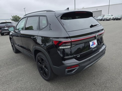 New 2025 Volkswagen Taos SE image 6