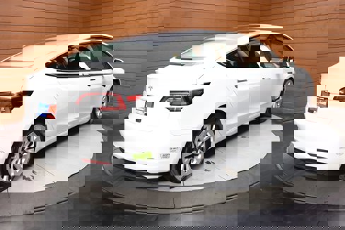 Used 2023 Tesla Model 3 Standard Range image 8