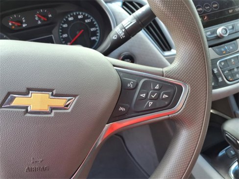 Used 2022 Chevrolet Malibu LT image 16