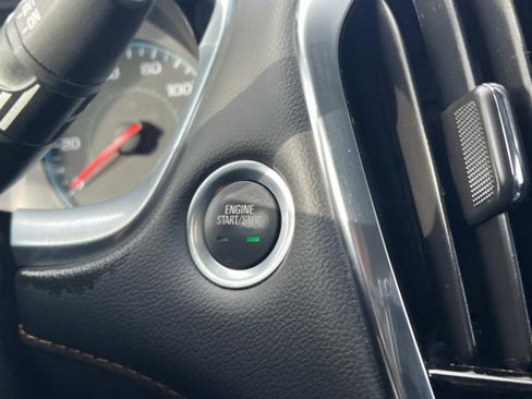 Used 2021 Chevrolet Traverse LS image 23