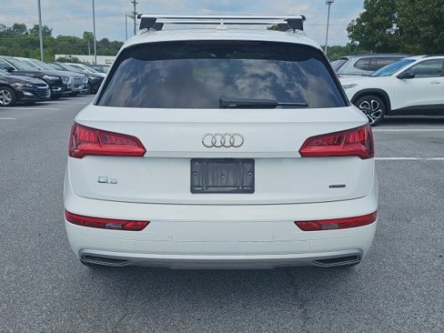Used 2020 Audi Q5 2.0T Premium w/ Convenience Package image 5