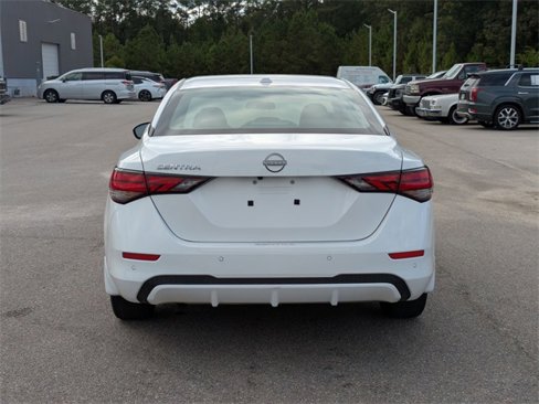 Used 2025 Nissan Sentra SV image 4
