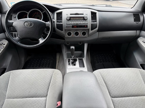 Used 2008 Toyota Tacoma PreRunner image 2