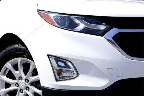 Used 2018 Chevrolet Equinox LS image 3