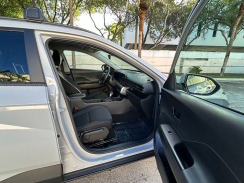 Used 2024 Hyundai Kona SEL image 31