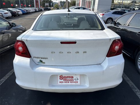 Used 2012 Dodge Avenger SE image 3