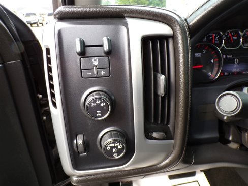 Used 2016 GMC Sierra 2500 SLT w/ Duramax Plus Package image 32