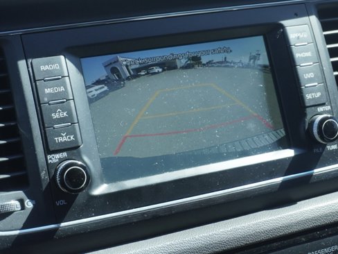 Used 2017 Kia Sedona LX w/ LX Essentials Premium Package image 16