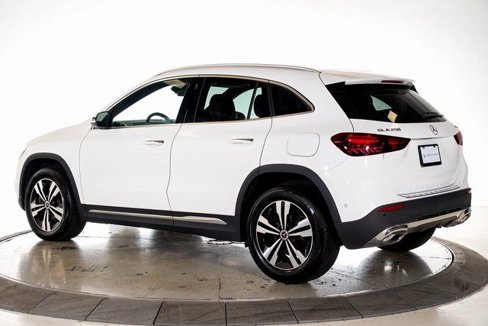 Used 2024 Mercedes-Benz GLA 250 4MATIC image 3