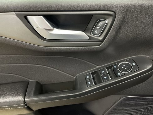 Used 2024 Ford Escape SE image 22