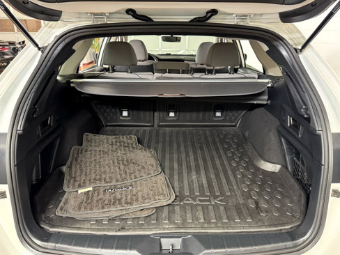 Used 2022 Subaru Outback Premium image 30