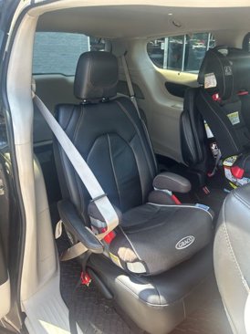 Used 2017 Chrysler Pacifica Touring-L image 19