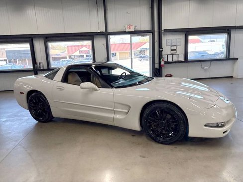 Used 2002 Chevrolet Corvette Coupe image 18