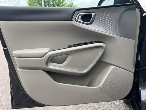 Certified 2021 Kia Soul LX image 9