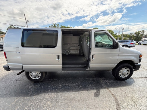 Used 2014 Ford E-250 and Econoline 250 image 21