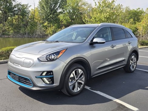 Used 2022 Kia Niro EX image 12