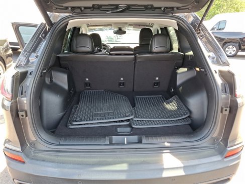 Used 2021 Jeep Cherokee Trailhawk w/ Technology Group image 29