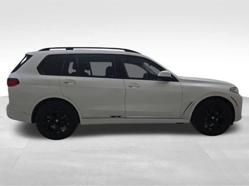 Used 2021 BMW X7 xDrive40i w/ Premium Package image 10