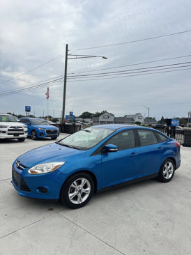 Used 2014 Ford Focus SE w/ SE Winter Package image 11